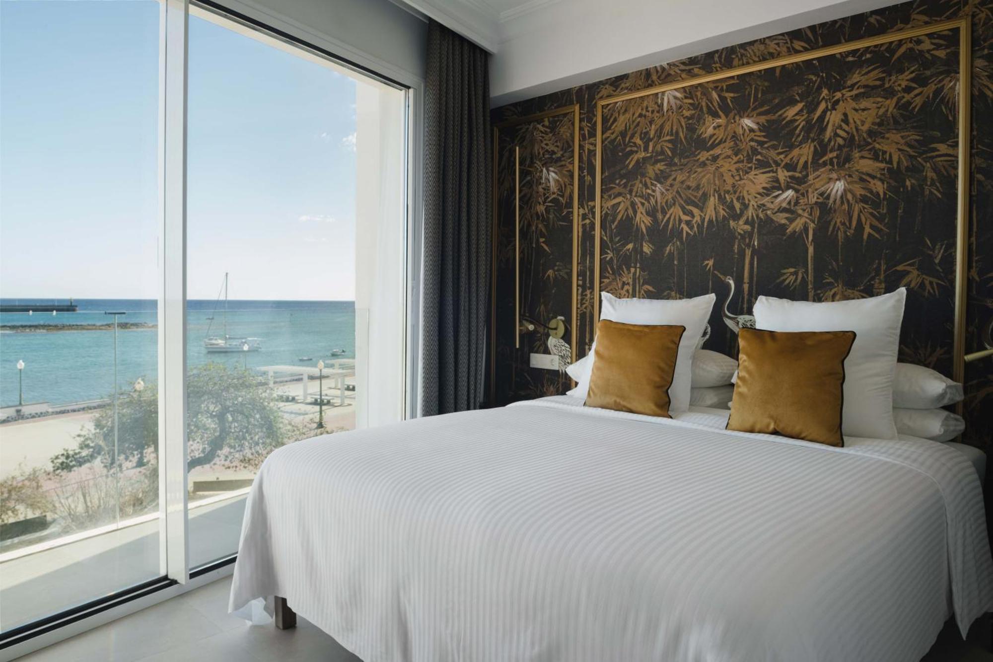Blue Marina Suites - Boutique Apartments อาร์เรซิเฟ ภายนอก รูปภาพ