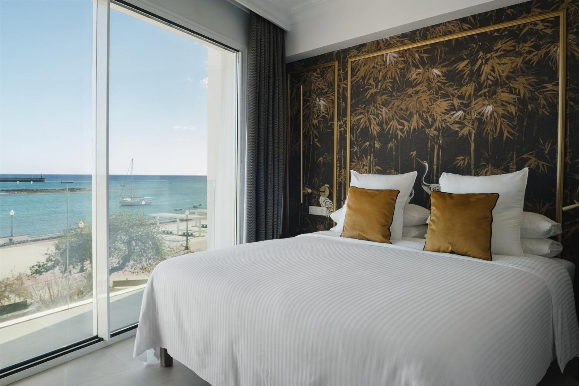 Blue Marina Suites - Boutique Apartments อาร์เรซิเฟ ภายนอก รูปภาพ