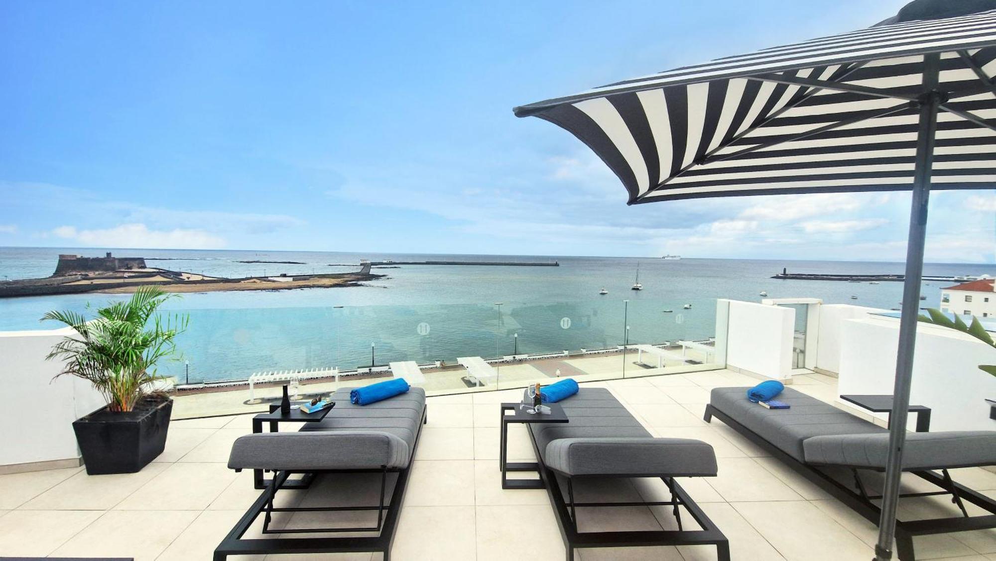 Blue Marina Suites - Boutique Apartments อาร์เรซิเฟ ภายนอก รูปภาพ